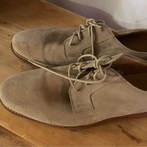 Men’s size 12 like new suede dress shoe